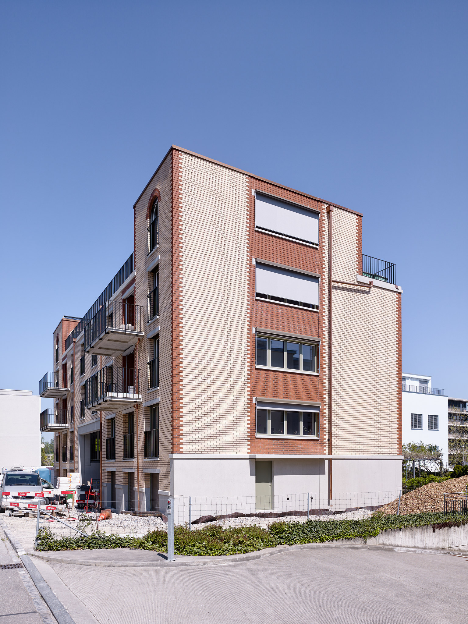 E14534 Alpa 050254 SCREEN